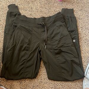 Lululemon olive green joggers size 4